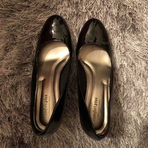 Black Patent leather Pumps